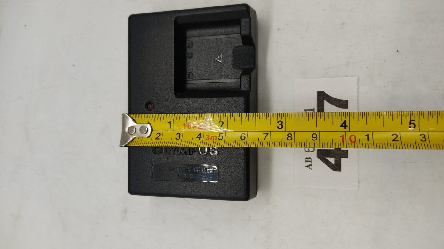 Genuine Olympus LI-40C Battery Charger For FE-200 FE-330 X-960 X-970 Camera USED