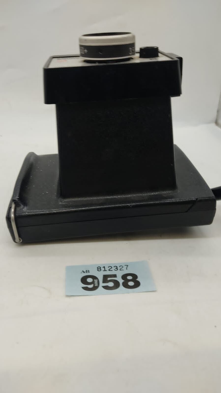 Polaroid LAND CAMERA Square Shooter 2 Type 88 film 1970's - Vintage