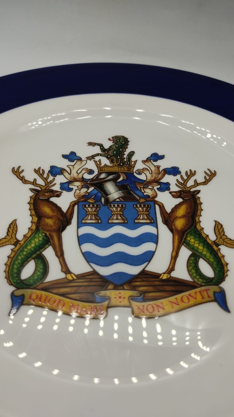 Armorial Collectors Plate, N.2 Unboxed Vintage Armorial Blue English Porcelain