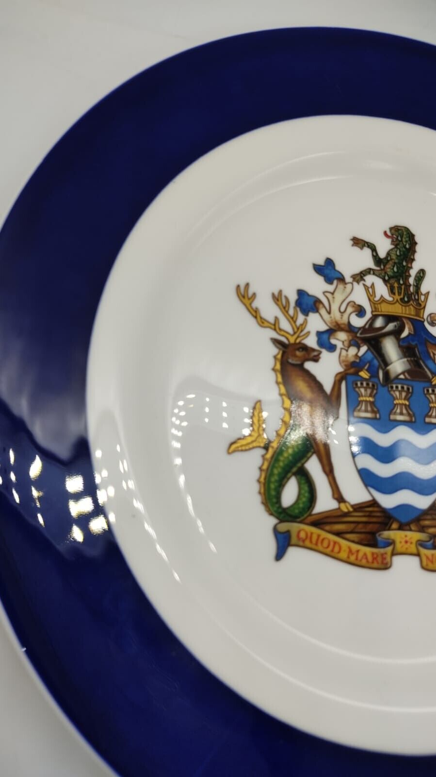 Armorial Collectors Plate, N.2 Unboxed Vintage Armorial Blue English Porcelain