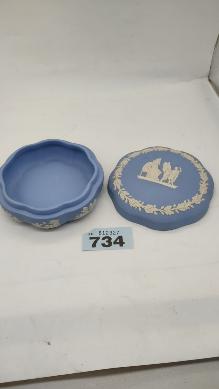Wedgwood Jasperware Blue Flowers Trinket Box Mythological - Figures No 73