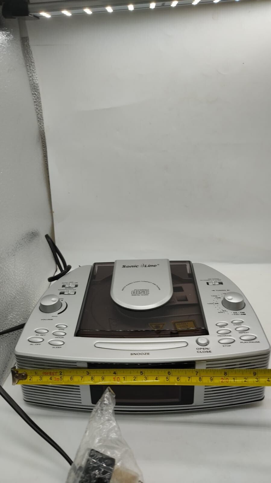 Sonic line CR4947 Vertical CD Clock Radio AM/FM Tuner CD Player Box Opened Never