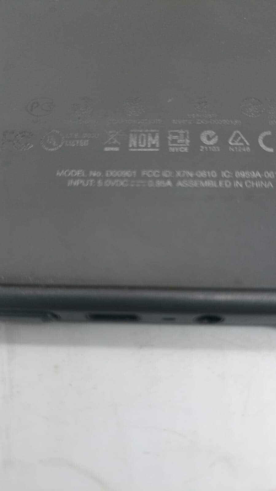 Amazon Kindle 3rd Gen 6" D00901 Spares & Repairs Cracked