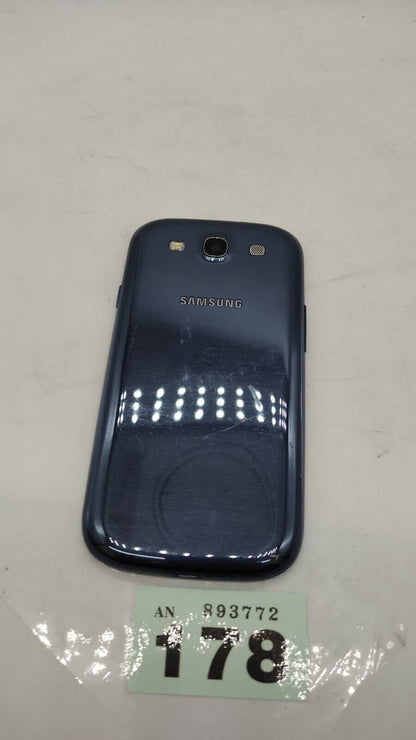 Samsung Galaxy S3 16GB GT-I9300 O2 Network Android Phone. Device Only Used