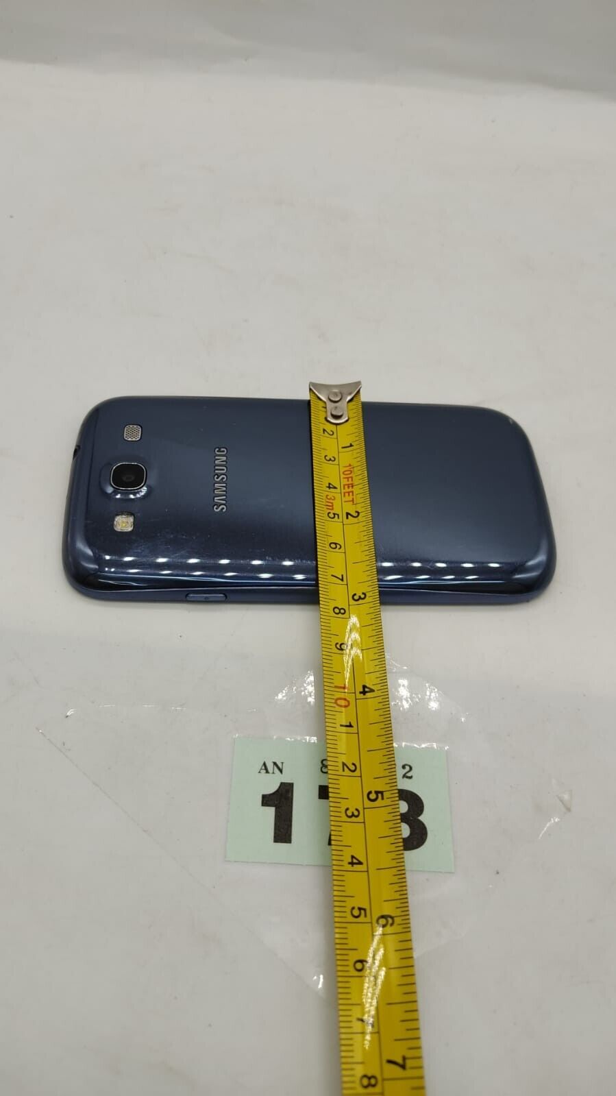 Samsung Galaxy S3 16GB GT-I9300 O2 Network Android Phone. Device Only Used