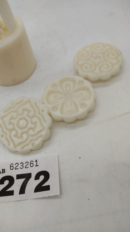 7 Pc Round Three-Dimensional Mold Plastic Cookie Plunger Flower Moon Cake