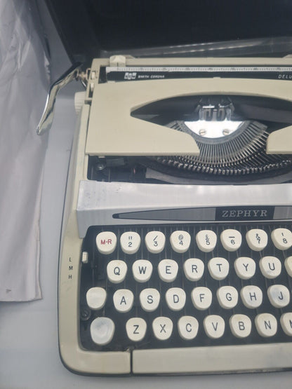 Vintage 1960's SCM Smith-Corona Zephyr Deluxe Portable Typewriter & Cover.