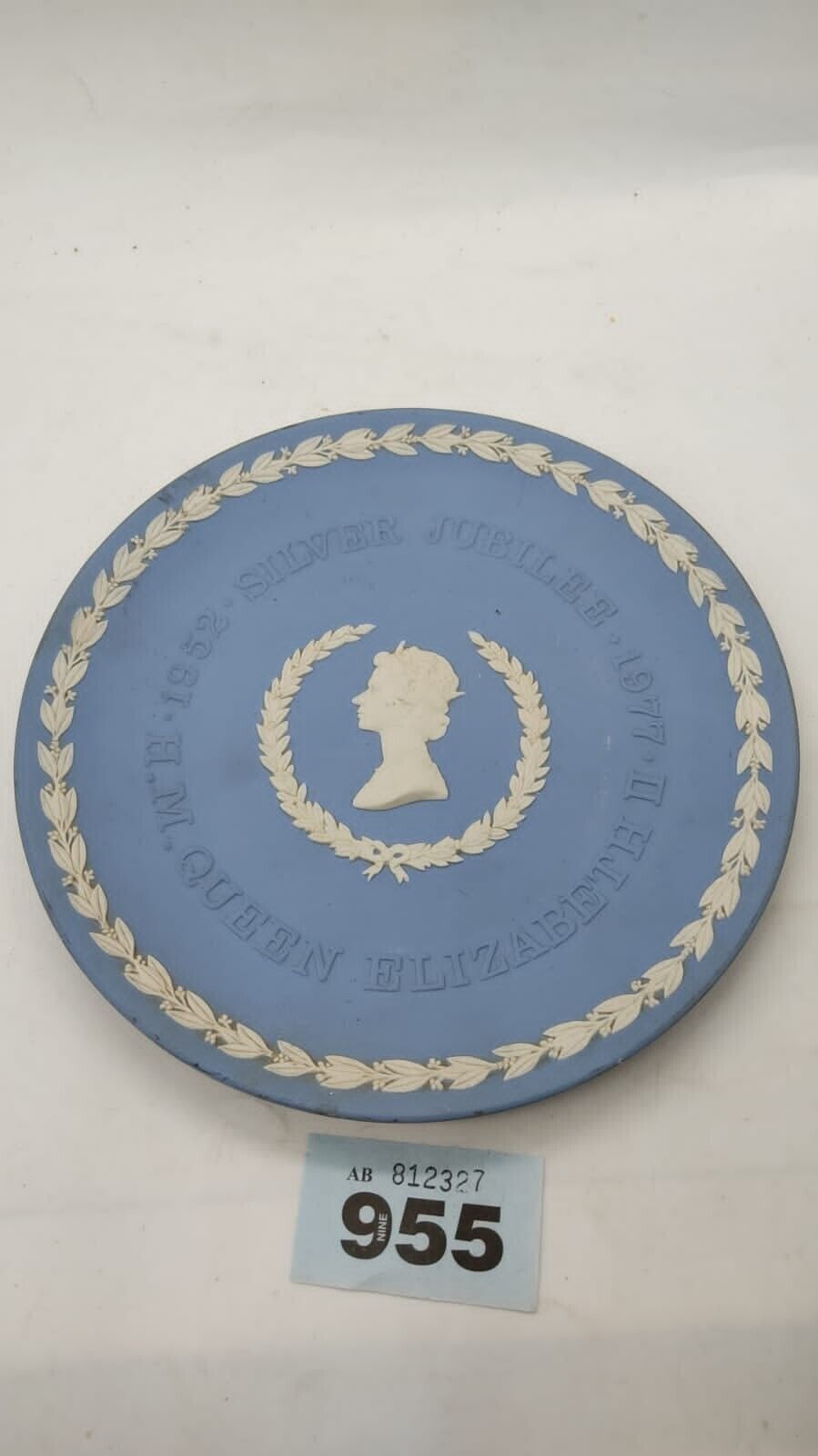 Wedgwood Blue Jasperware Silver Jubilee Plate 1977