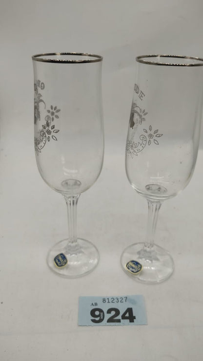 Vintage Bohemia Crystal Glasses Bride & Groom Print Wedding Gift. Boxed