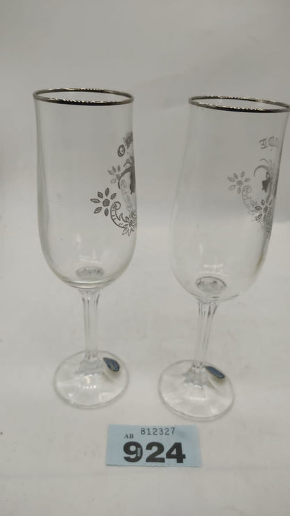 Vintage Bohemia Crystal Glasses Bride & Groom Print Wedding Gift. Boxed