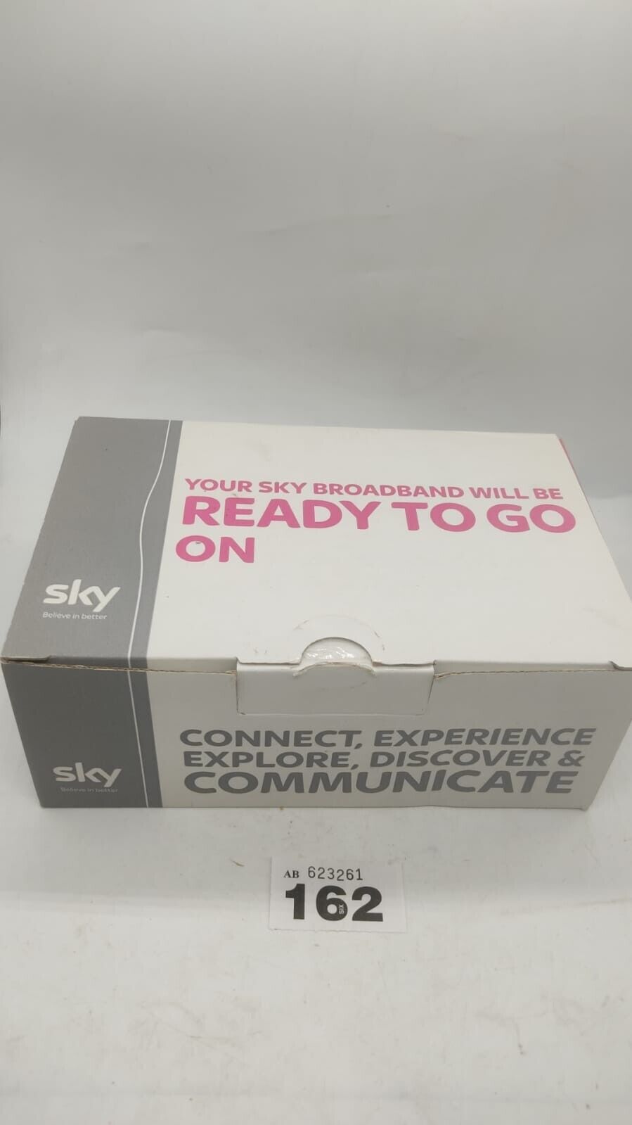 Sky Hub SR-102 WiFi Broadband Router Wireless Internet Boxed with Accessories