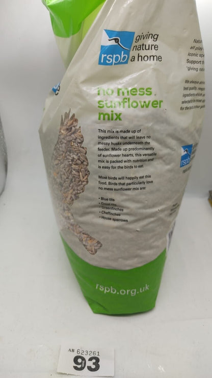 RSPB Wild Bird Food Sunflower Hearts Whole & Plump, Nutrient-Rich Delights