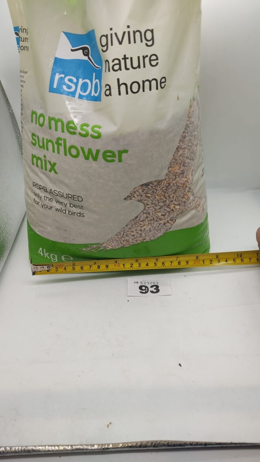 RSPB Wild Bird Food Sunflower Hearts Whole & Plump, Nutrient-Rich Delights