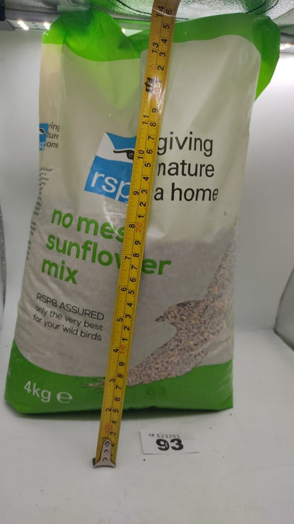 RSPB Wild Bird Food Sunflower Hearts Whole & Plump, Nutrient-Rich Delights