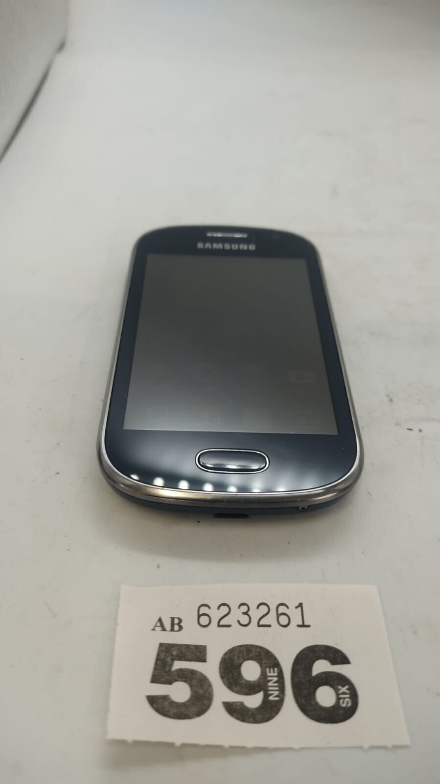 Galaxy Fame GT-S6810P - 4GB - White (Vodafone) Mobile Phone S6810P Device Only