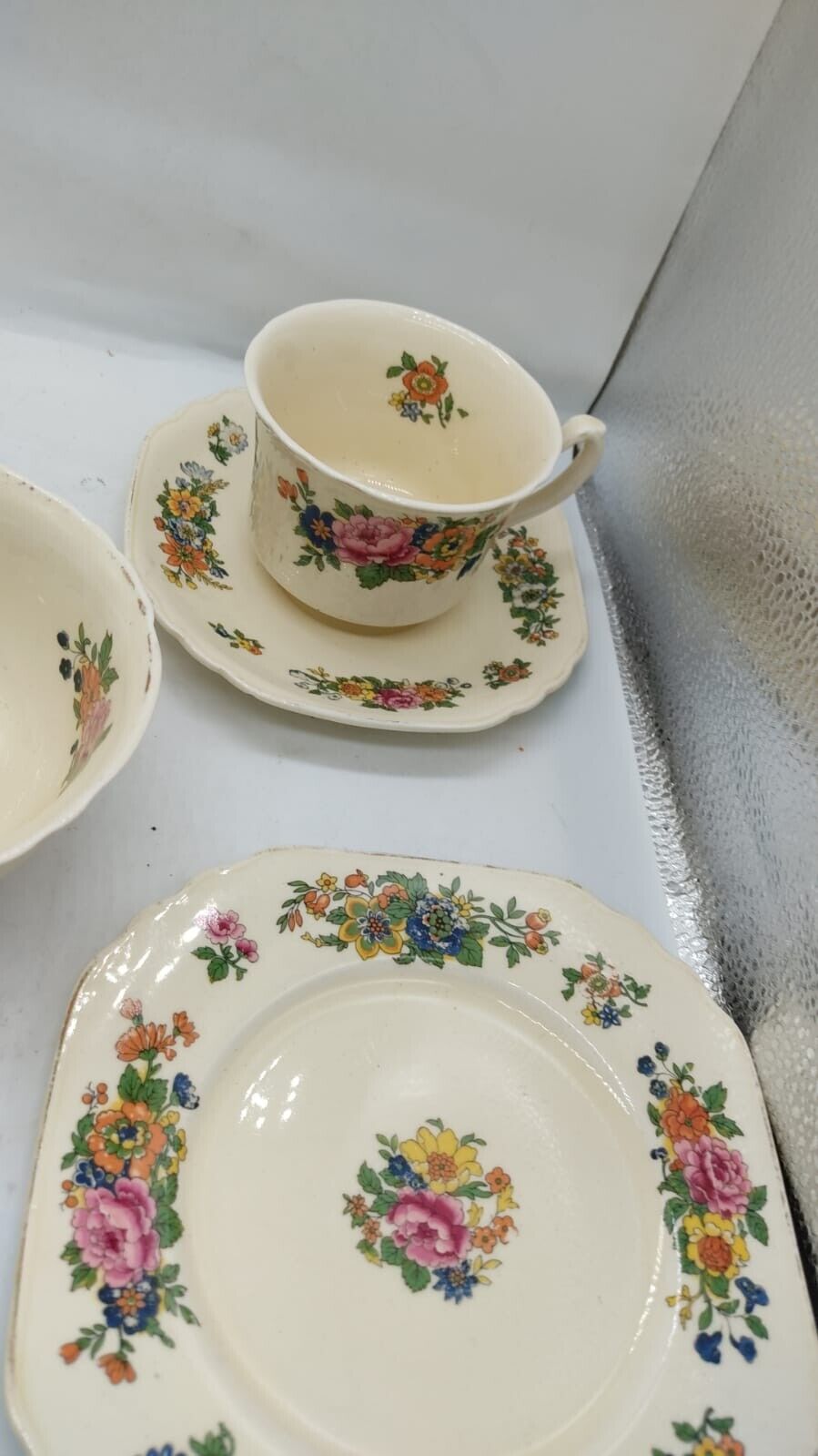 Vintage Set of 7 Wedgewood Tea 2 Cups and Saucers 2 Plates Dish Floral