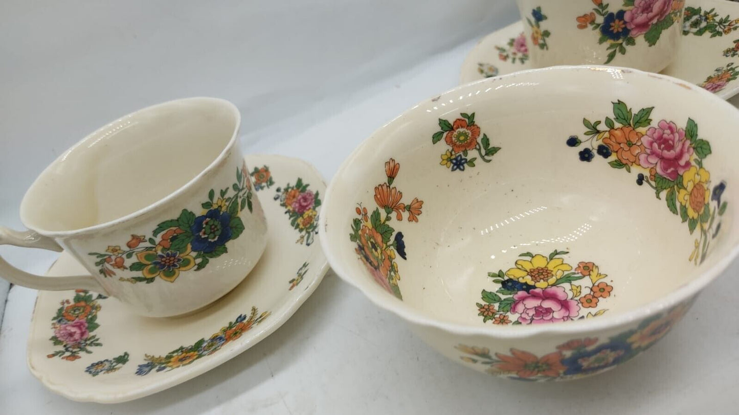 Vintage Set of 7 Wedgewood Tea 2 Cups and Saucers 2 Plates Dish Floral