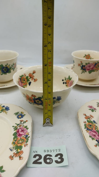 Vintage Set of 7 Wedgewood Tea 2 Cups and Saucers 2 Plates Dish Floral