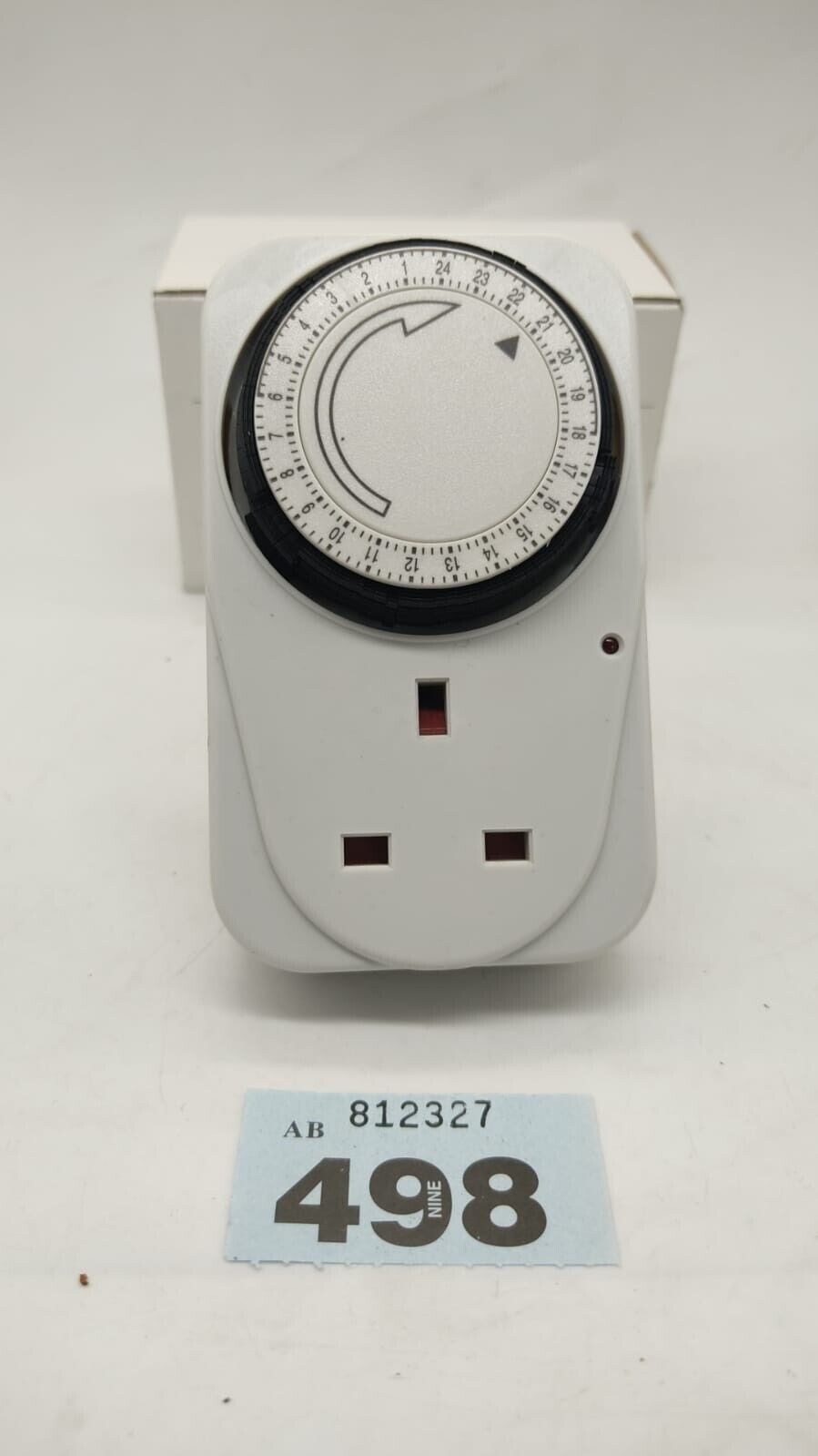 Timer Plug Socket 24hrs  Segment Programmable Energy Saving Plug-in Switch Boxed