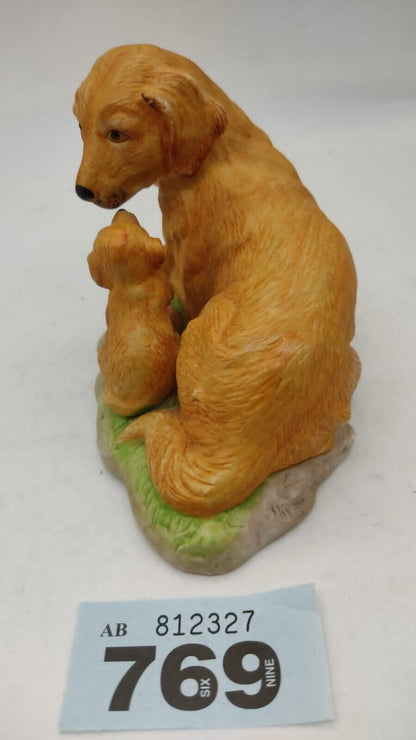 Golden Labrador and Pupy by Libond, Finest Porcelain Ware Figurines