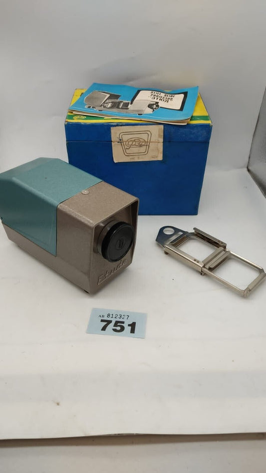 Retroproyector Old Slide Projector Made in USSR, Missing Power Cable, Vintage