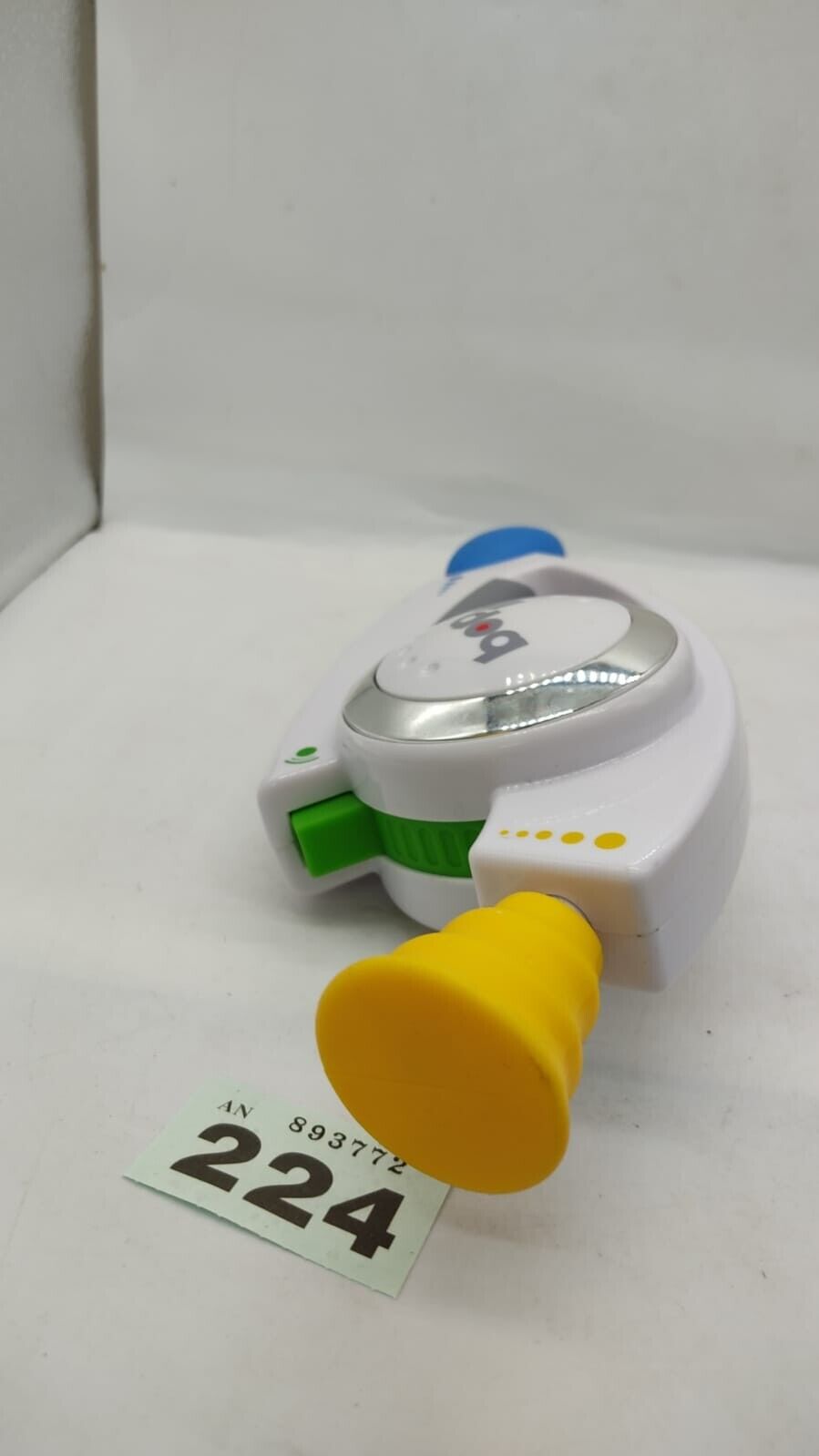 Bop It! Shout It Electronic Handheld Game Twist Pull White Hasbro 2008 Working