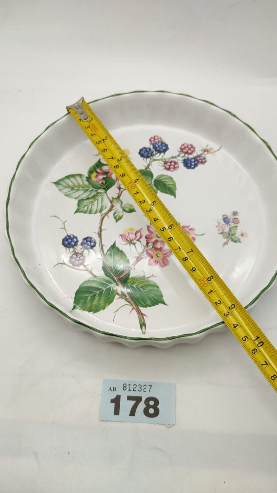 MAYELL Flan Tart Pie Dish Blackberries & Bramble Pattern