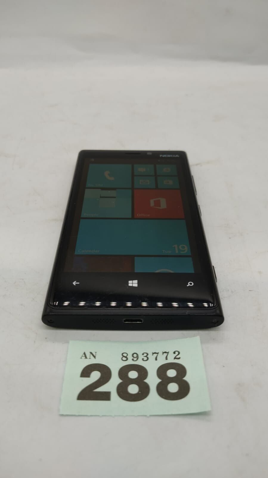 Nokia Lumia 920 (RM-821) Windows Smartphone on O2 Network. Device Only Working