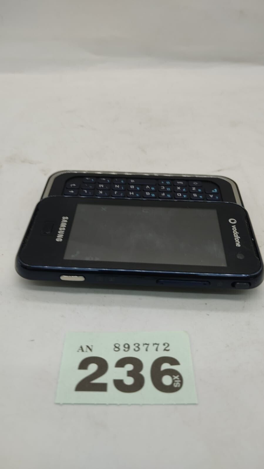 Samsung F700V Mobile Phone With Qwerty Keyboard. Vodafone. Device Only. Tested