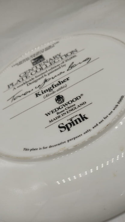 Wedgwood Collectors Edition Decorative Plate Kingfisher Design. Vintage England