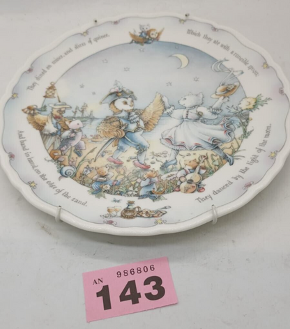 Royal Doulton the Owl & the Pussy-cat Collection Plate 1987 They Dined on Mince