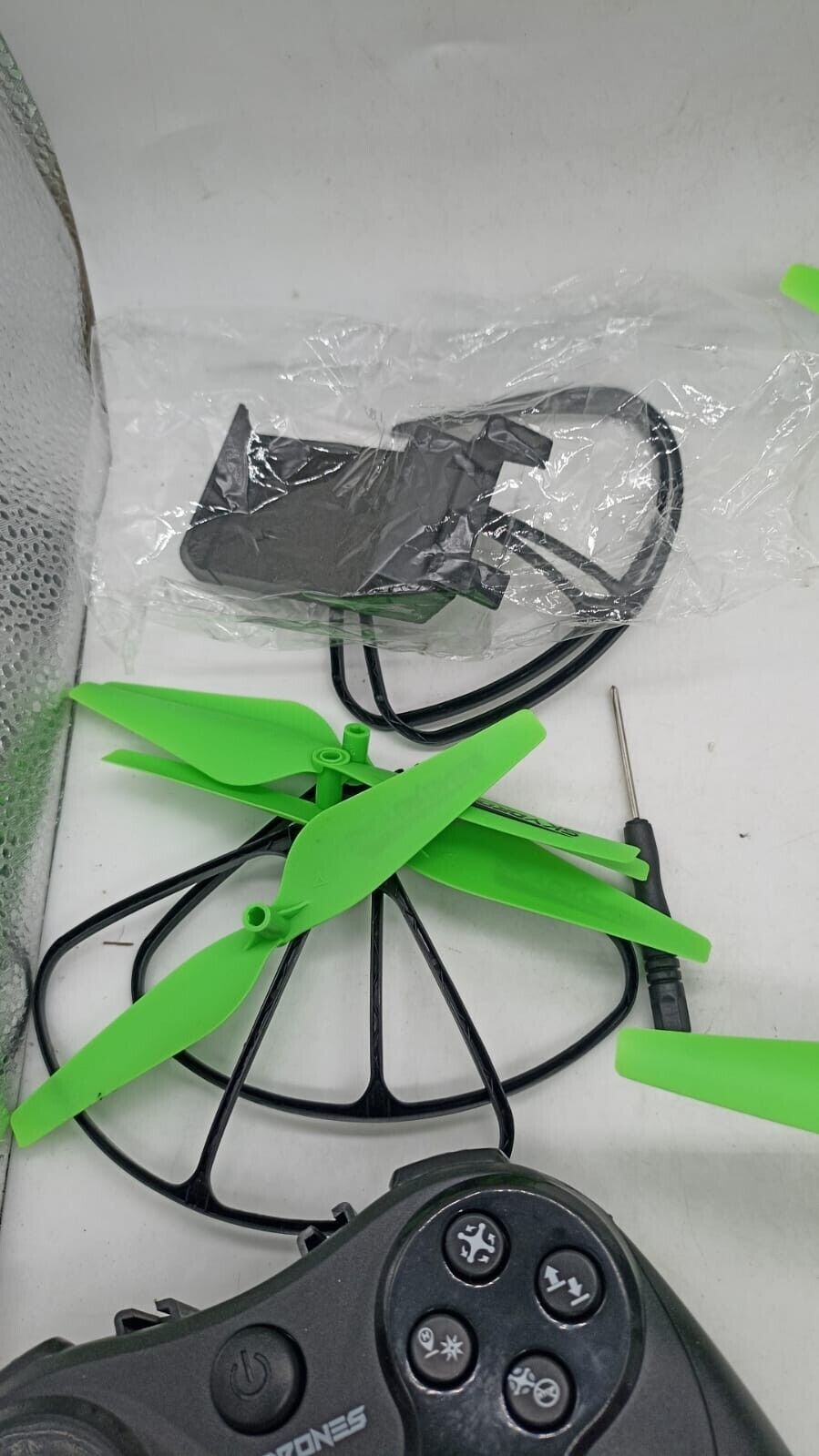 Skydrones S5200 Hd Wifi Live Streaming Drone. 2.4ghz. Complete. Tested Working