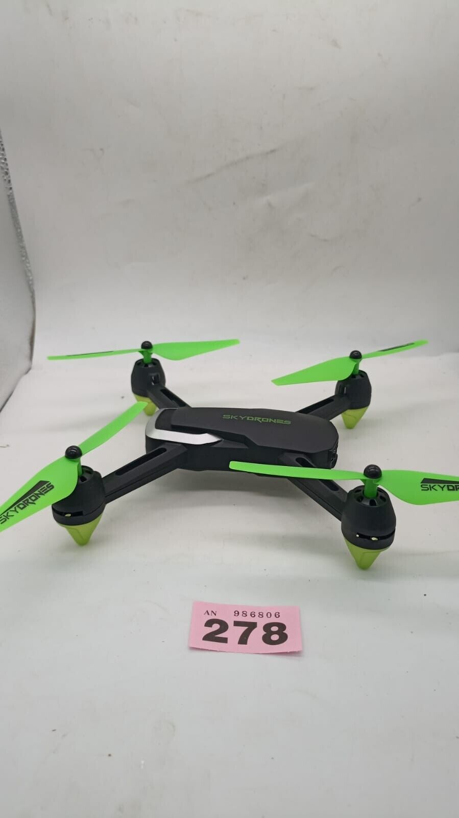 Skydrones S5200 Hd Wifi Live Streaming Drone. 2.4ghz. Complete. Tested Working
