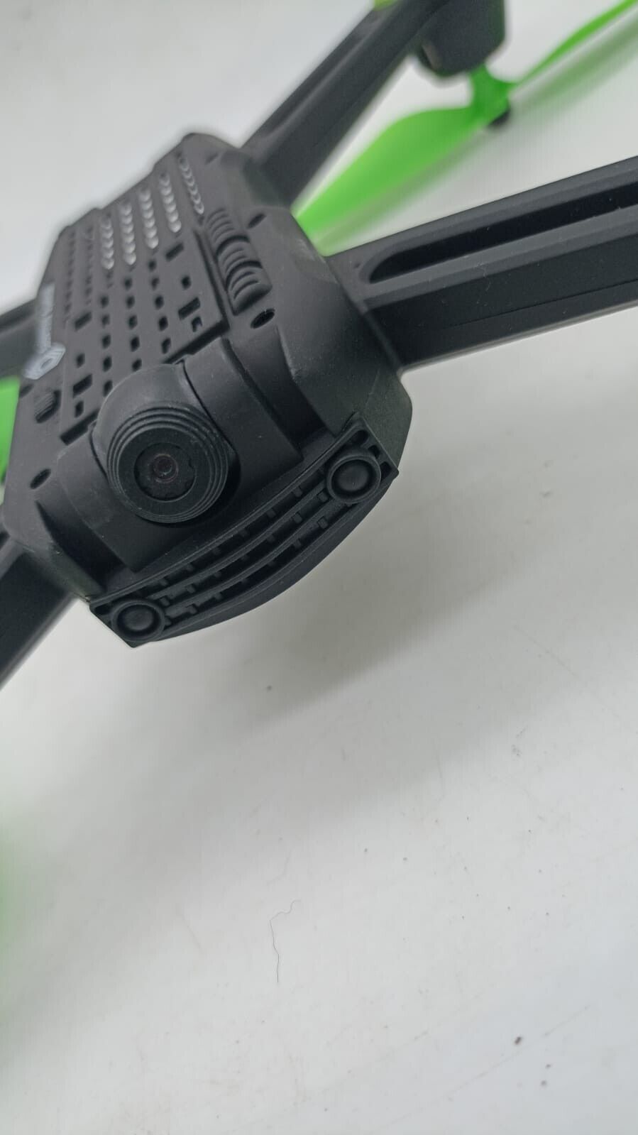 Skydrones S5200 Hd Wifi Live Streaming Drone. 2.4ghz. Complete. Tested Working