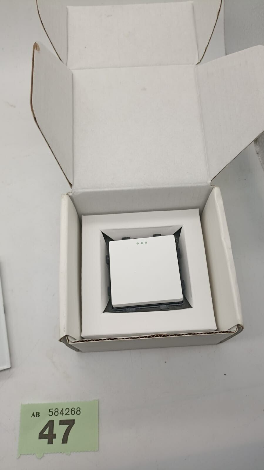 BSEED Light Switch 1 Gang 2 Way Glass Light Switches,Screwless 10A Rocker white