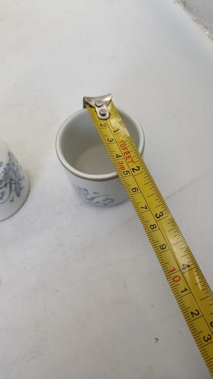 Set of 4 Royal Doulton Lambeth Stoneware Inspiration Porcelain Cups White & Blue